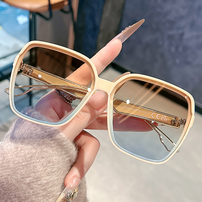 Gradual-layer khaki oversized  - đánh giá và giá Photography And Lighting